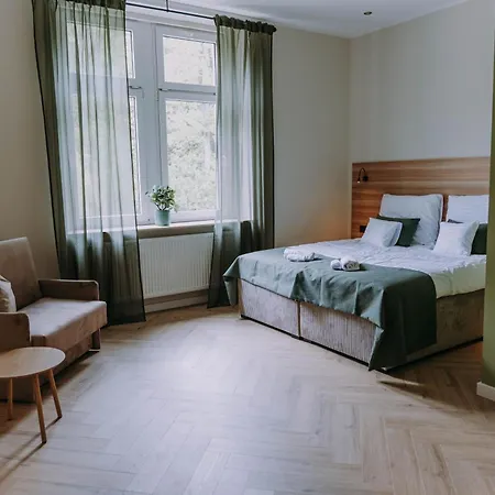 Sztuka Gor Bed & Breakfast *